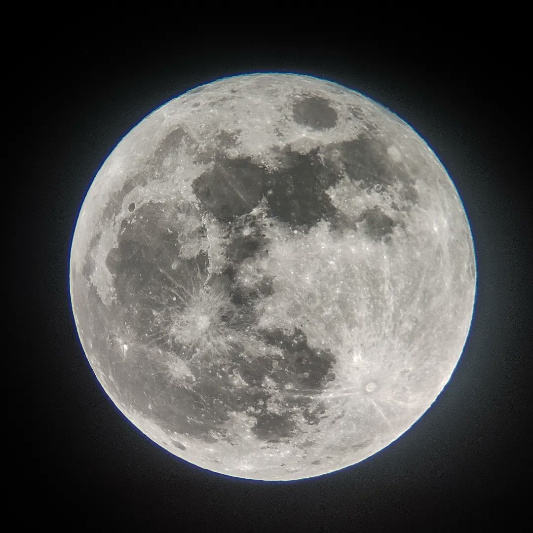 Four Lakes Water logo